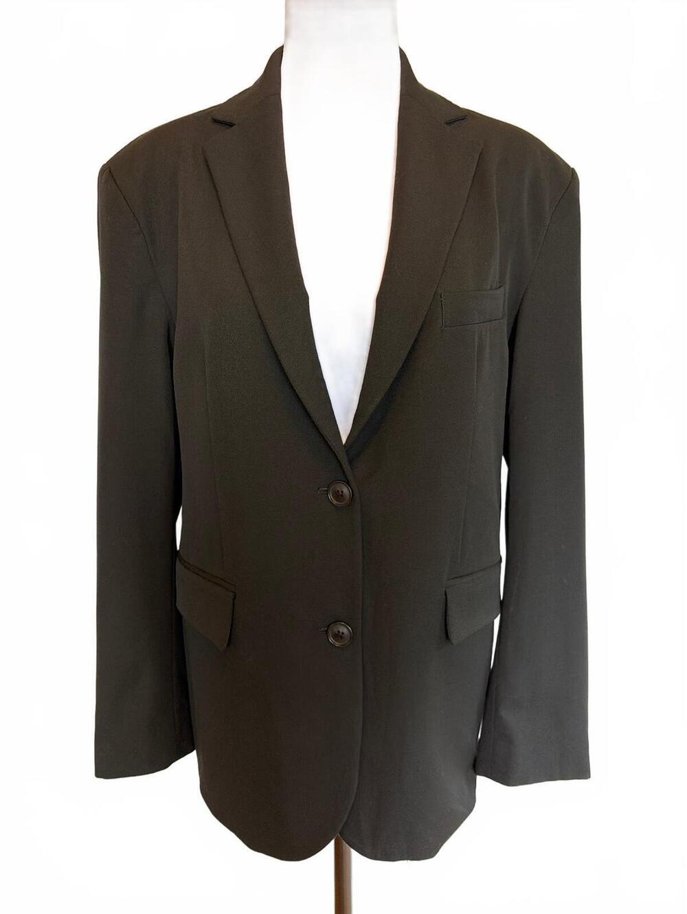 Djerf Avenue Women's Forever Blazer XS Black Oversized Minimalist Model Off Duty